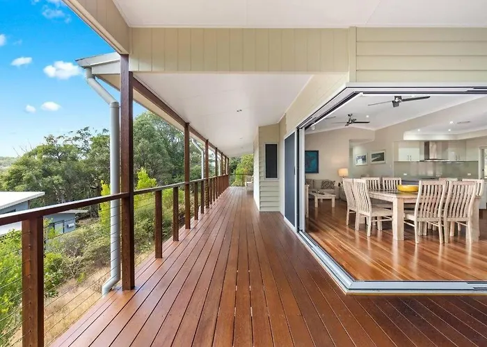 5 Star Avalon Luxury Home Kingfisher Bay 8 Guest