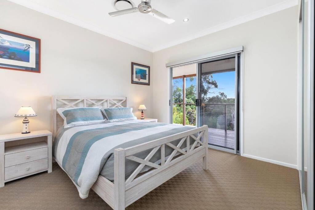 5 Star Avalon Luxury Kingfisher Bay 8 Guest *