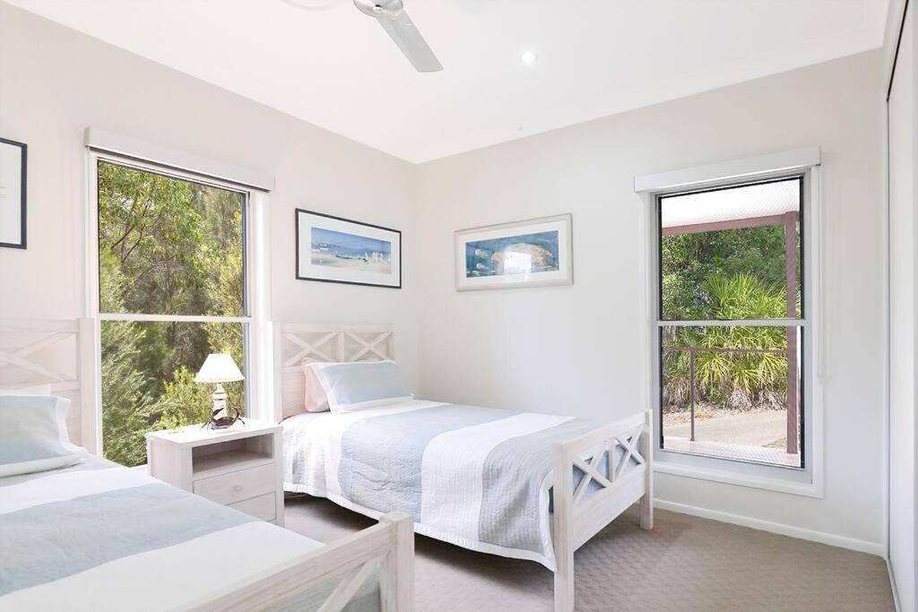 5 Star Avalon Luxury Kingfisher Bay 8 Guest Holiday home Fraser Island