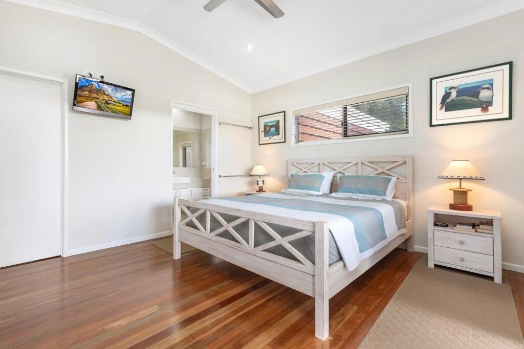 5 Star Avalon Luxury Kingfisher Bay 8 Guest * Fraser Island