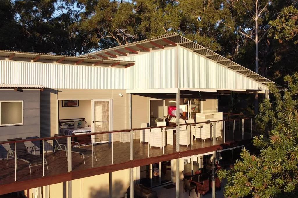 Great Water And Sunset Views Kingfisher Bay Holiday home *
