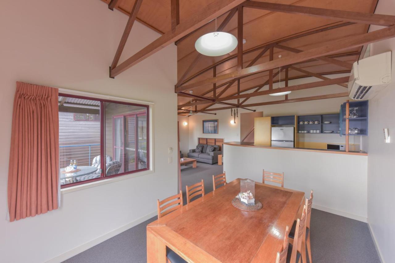 Kingfisher Bay Resort 4*
