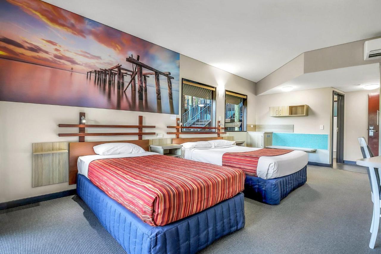 Kingfisher Bay