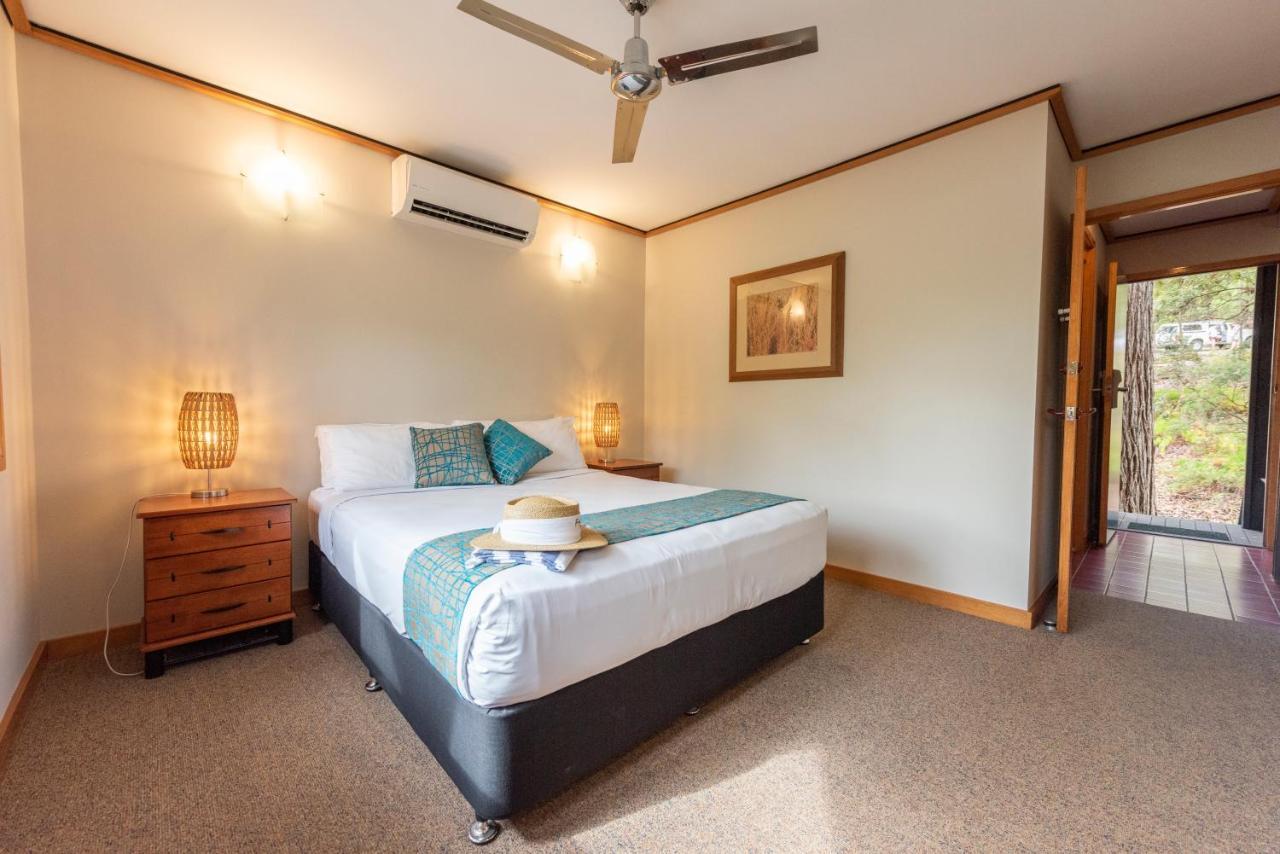 Kingfisher Bay Resort 4*