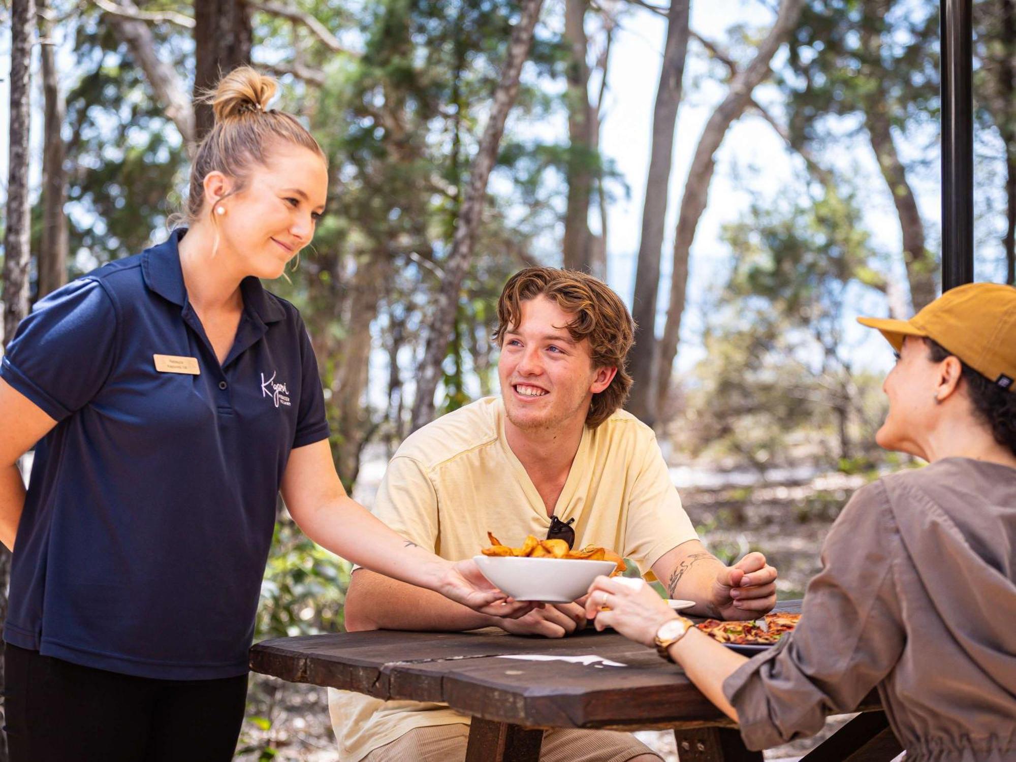 Kingfisher Bay Resort 4*