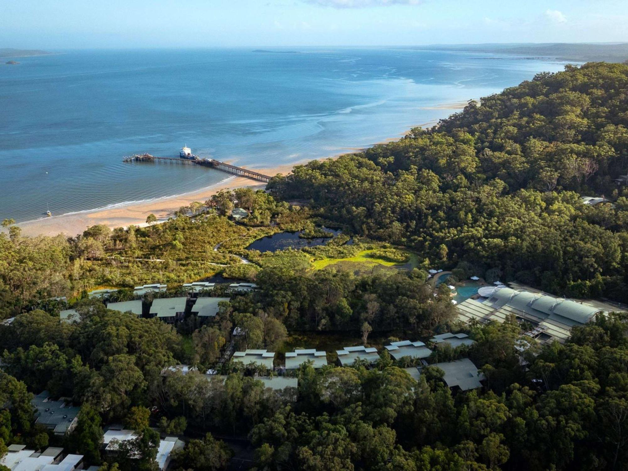 Kingfisher Bay Resort 4*