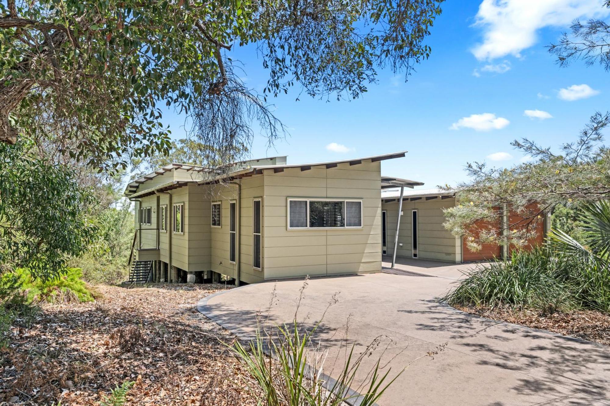 Bushys Hilltop Holiday home Fraser Island