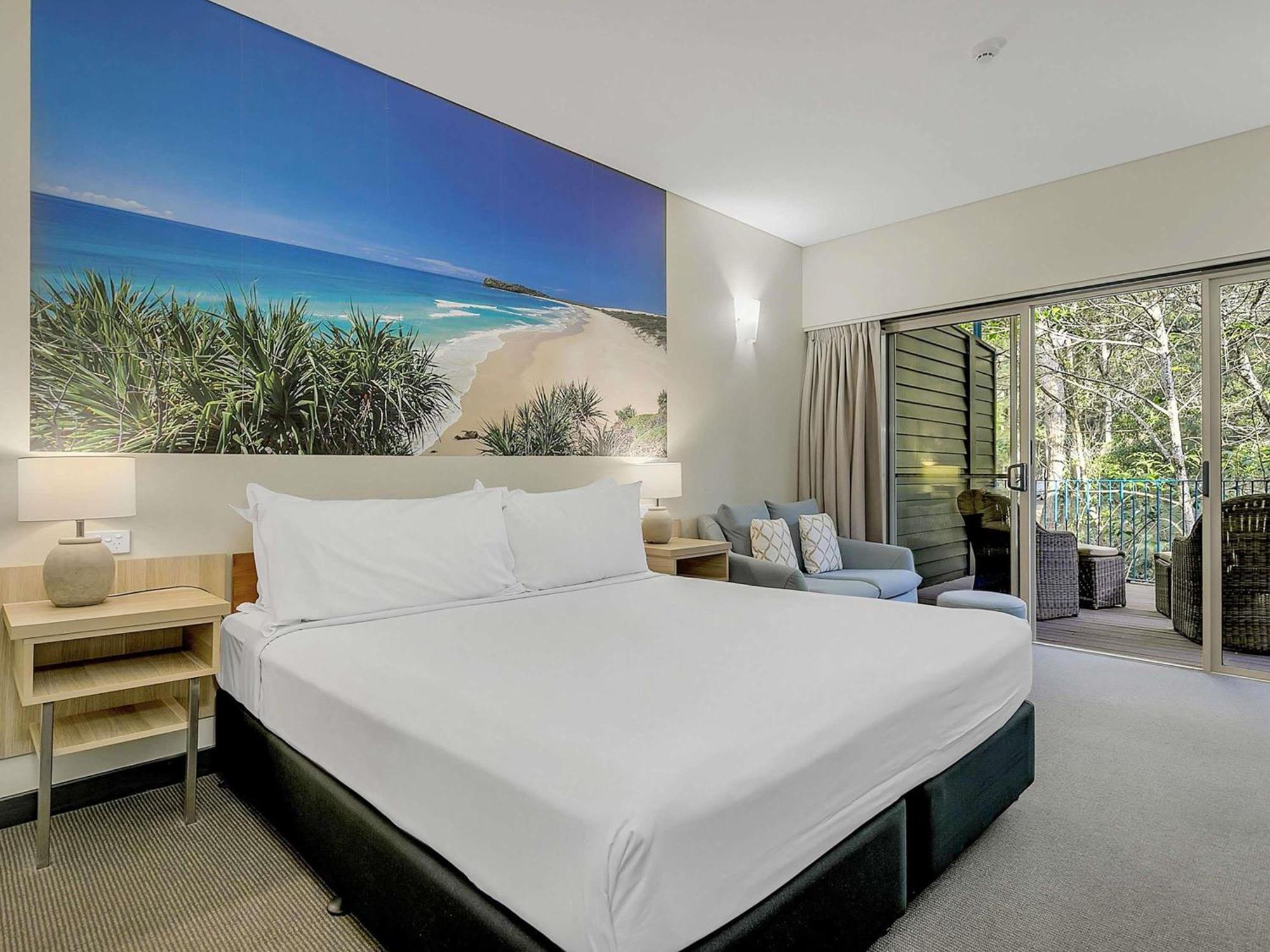 Kingfisher Bay Resort